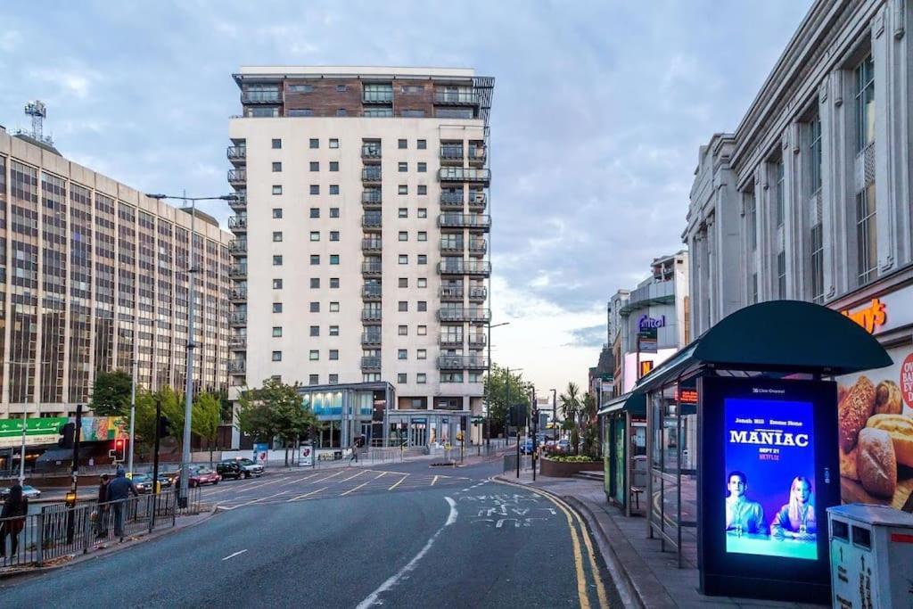 Contemporary City Centre Apartment In The Aspect Cardiff Eksteriør bilde